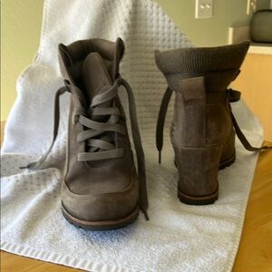 Women's Brown Lace-Up Boots